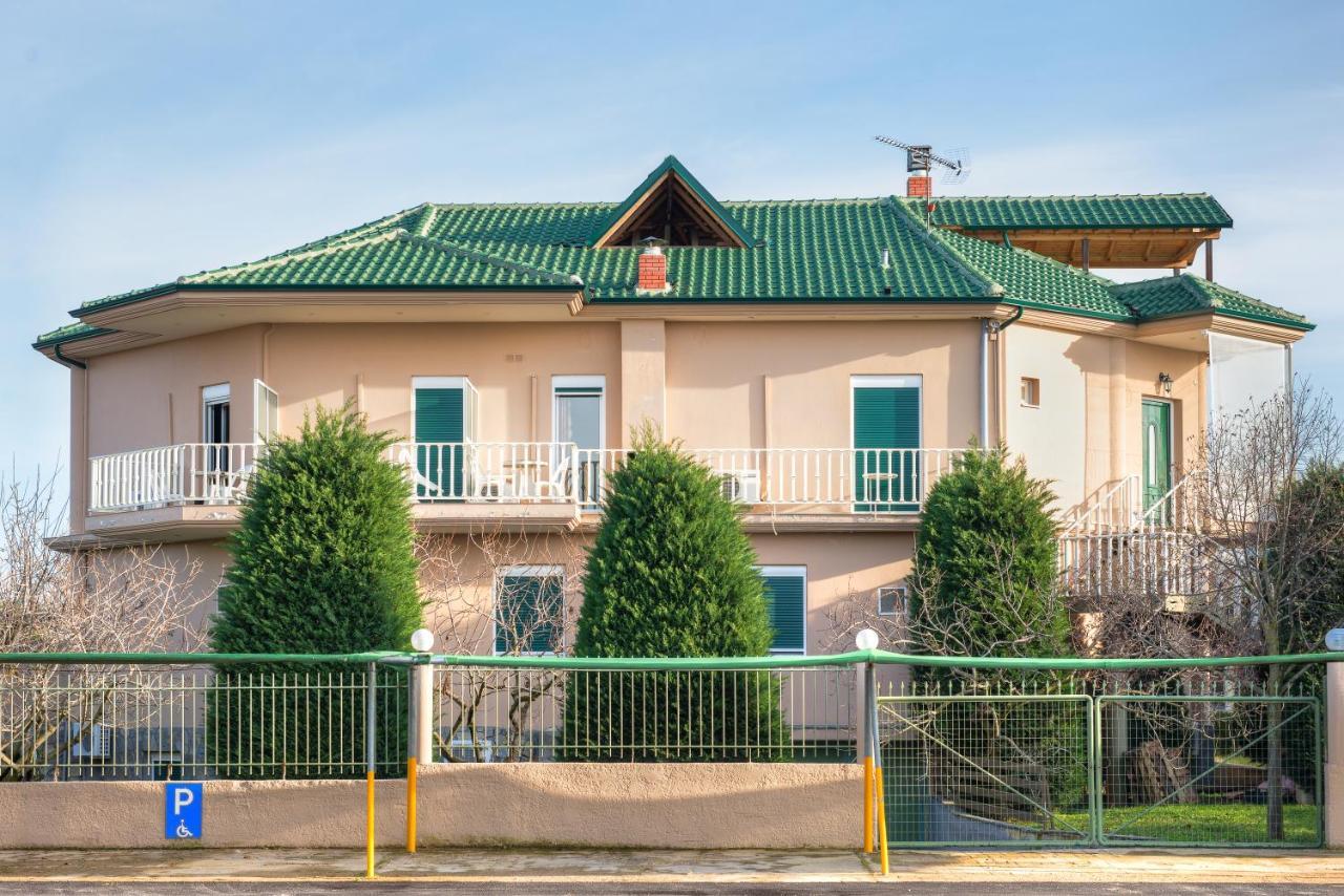 Hotel Aigli Farsala 외부 사진