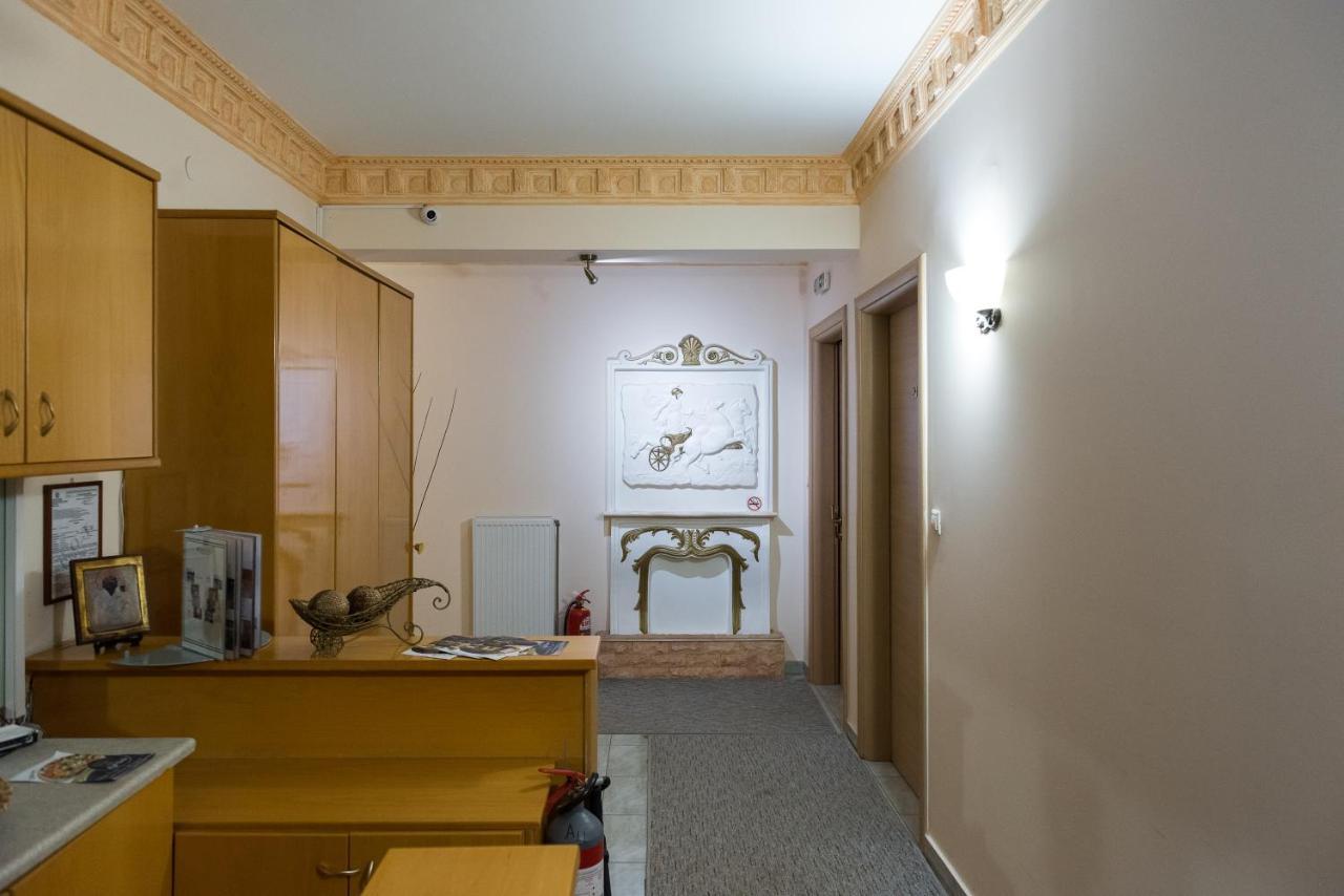 Hotel Aigli Farsala 외부 사진