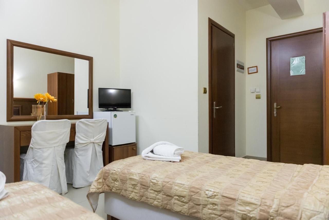 Hotel Aigli Farsala 외부 사진